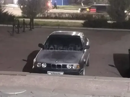 BMW 520 1989 года за 1 100 000 тг. в Петропавловск – фото 2