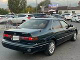 Toyota Camry 1998 годаүшін1 100 000 тг. в Алматы – фото 4