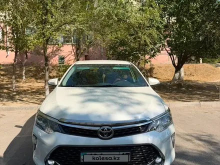 Toyota Camry 2017 года за 12 700 000 тг. в Шымкент