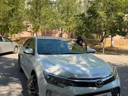 Toyota Camry 2017 года за 12 700 000 тг. в Шымкент – фото 5