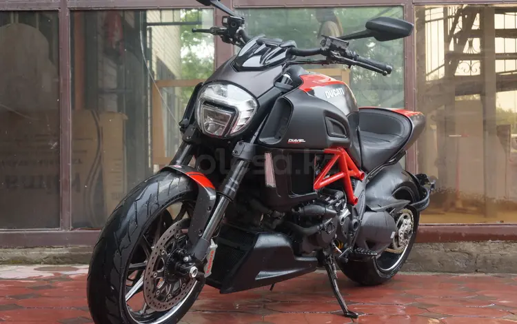 Ducati  DIAVEL CARBON 2014 годаүшін4 990 000 тг. в Шымкент
