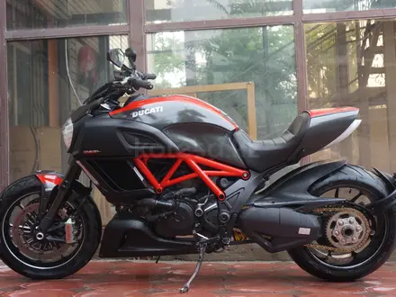 Ducati  DIAVEL CARBON 2014 года за 4 990 000 тг. в Шымкент – фото 3
