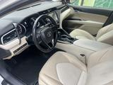 Toyota Camry 2020 года за 12 300 000 тг. в Актау – фото 4