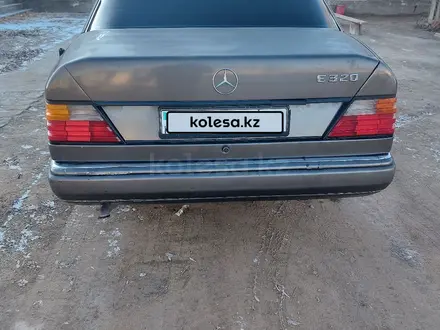 Mercedes-Benz E 200 1993 года за 1 200 000 тг. в Кызылорда – фото 3