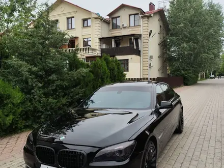 BMW 750 2008 года за 11 000 000 тг. в Алматы – фото 12