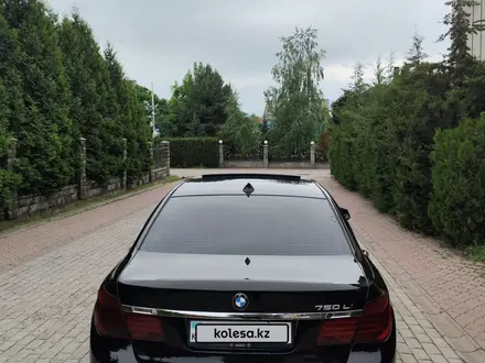BMW 750 2008 года за 11 000 000 тг. в Алматы – фото 15