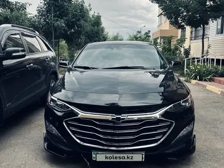 Chevrolet Malibu 2019 года за 10 000 000 тг. в Алматы