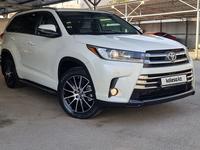 Toyota Highlander 2018 года за 22 900 000 тг. в Алматы