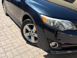 Toyota Camry 2014 года за 9 000 000 тг. в Уральск – фото 3