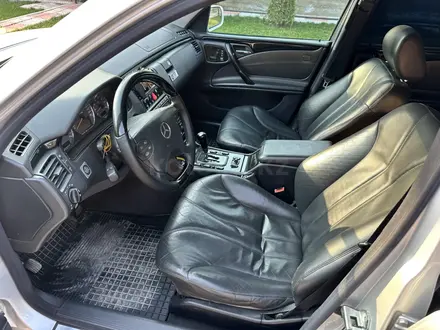 Mercedes-Benz E 55 AMG 2000 года за 10 000 000 тг. в Алматы – фото 7