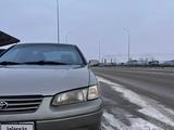 Toyota Camry 1999 года за 3 050 000 тг. в Астана – фото 4