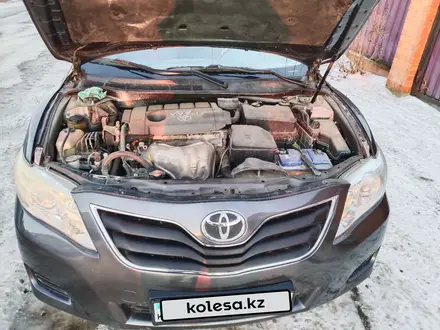 Toyota Camry 2010 года за 6 500 000 тг. в Хромтау – фото 10