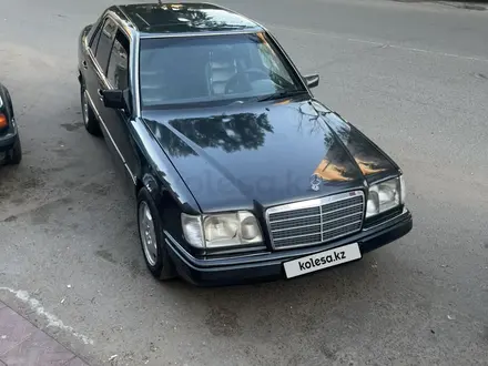 Mercedes-Benz E 200 1994 года за 2 100 000 тг. в Павлодар – фото 9