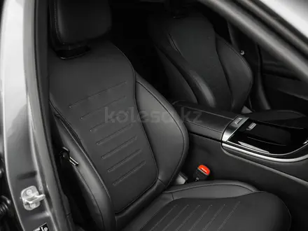Mercedes-Benz C 200 AMG Line 2025 года за 37 000 000 тг. в Астана – фото 5