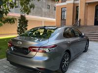 Toyota Camry 2022 года за 19 000 000 тг. в Шымкент