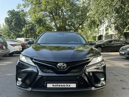 Toyota Camry 2019 года за 7 500 000 тг. в Алматы – фото 4