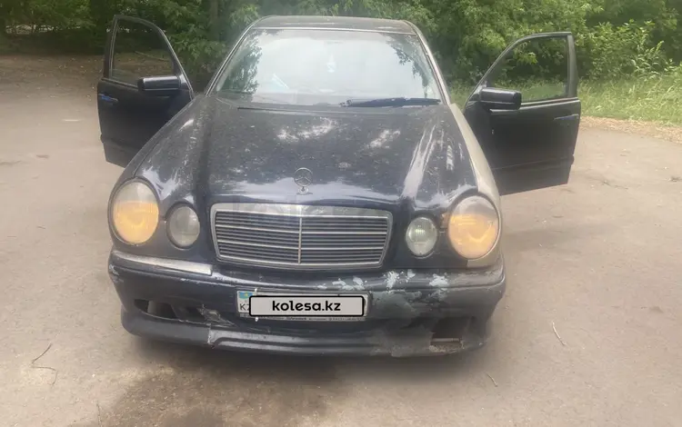 Mercedes-Benz E 240 1999 года за 2 000 000 тг. в Караганда