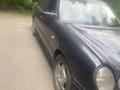 Mercedes-Benz E 240 1999 года за 2 000 000 тг. в Караганда – фото 6