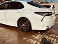 Toyota Camry 2021 года за 14 900 000 тг. в Алматы – фото 6