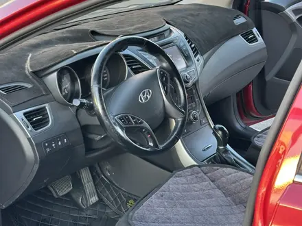 Hyundai Elantra 2014 года за 5 300 000 тг. в Атырау – фото 19
