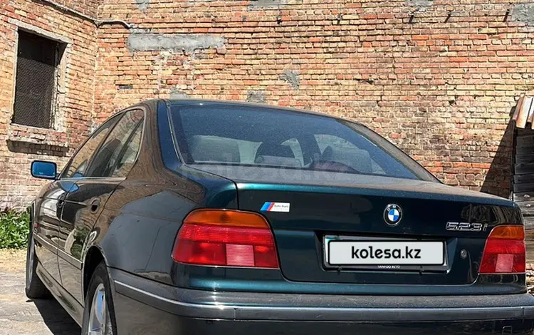 BMW 523 1997 годаүшін5 100 000 тг. в Усть-Каменогорск
