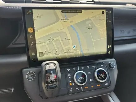 Land Rover Defender 2025 года за 56 380 000 тг. в Алматы – фото 9
