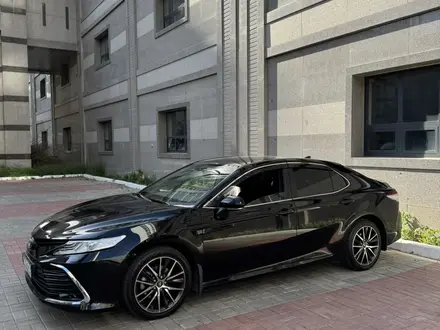 Toyota Camry 2021 года за 14 600 000 тг. в Астана – фото 3