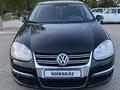 Volkswagen Jetta 2010 года за 1 300 000 тг. в Атырау