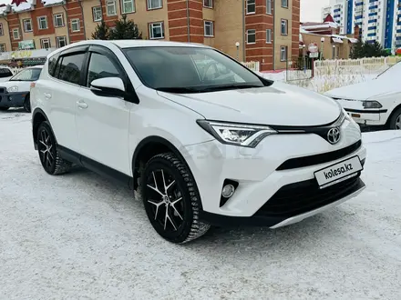 Toyota RAV4 2018 года за 12 600 000 тг. в Караганда – фото 2