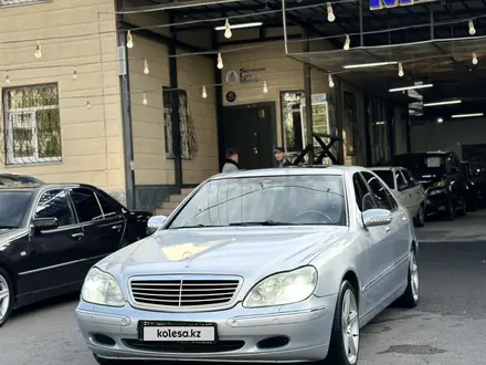 Mercedes-Benz S 320 2001 года за 4 490 000 тг. в Шымкент – фото 4