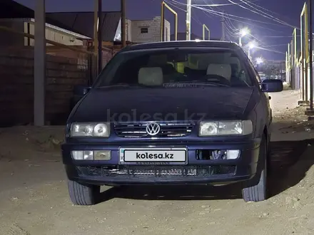 Volkswagen Passat 1994 года за 1 300 000 тг. в Актау – фото 8