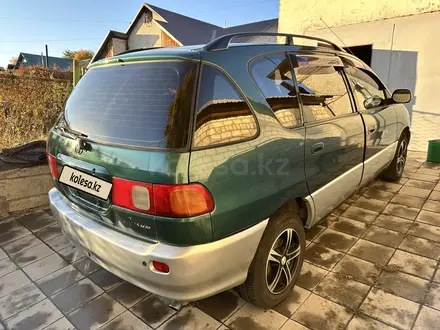 Toyota Ipsum 1997 года за 3 650 000 тг. в Усть-Каменогорск