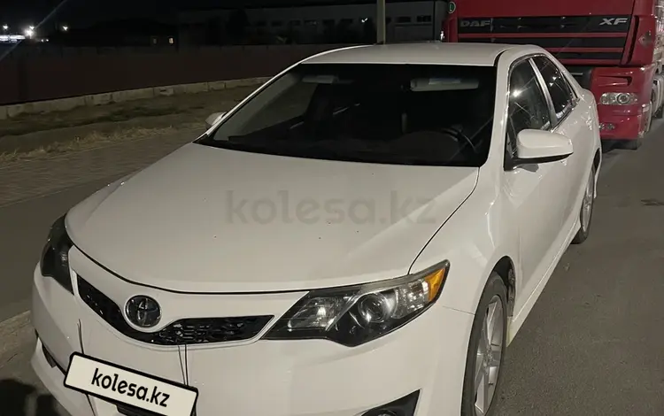 Toyota Camry 2013 года за 7 000 000 тг. в Атырау