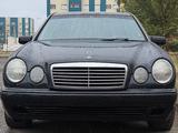 Mercedes-Benz E 200 1996 годаүшін2 200 000 тг. в Тараз