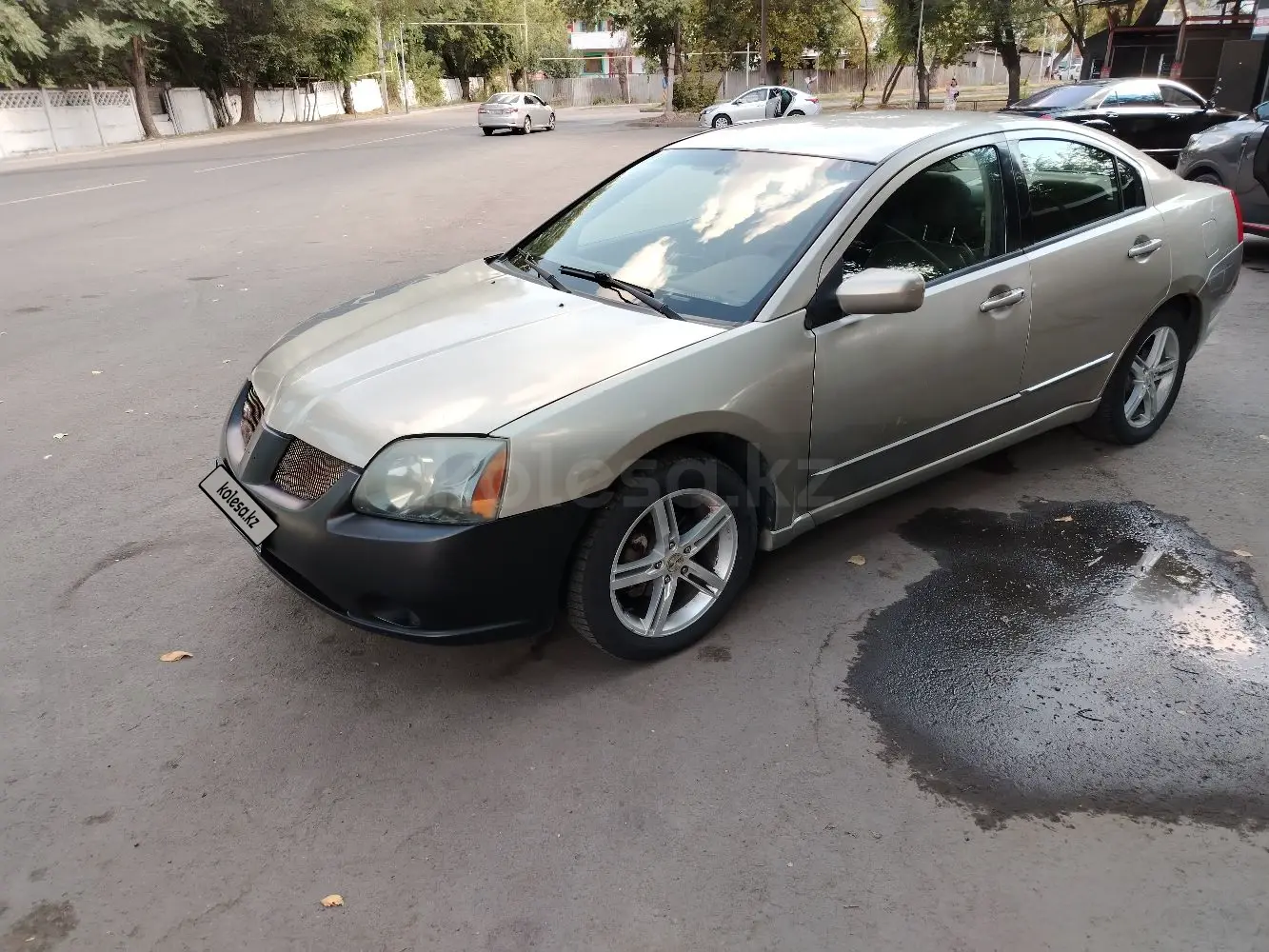Mitsubishi Galant, 2004