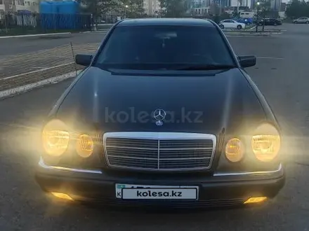 Mercedes-Benz E 280 1996 года за 3 600 000 тг. в Астана – фото 3