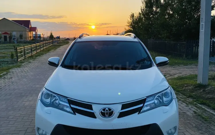 Toyota RAV4 2014 годаүшін11 000 000 тг. в Актобе