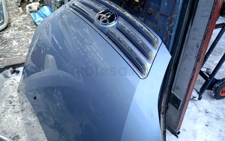 Капот на Toyota Ipsum второго поколения Рестайл оригинальный за 80 000 тг. в Алматы