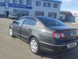 Volkswagen Passat 2006 года за 3 600 000 тг. в Уральск – фото 2