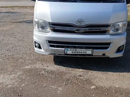 Toyota Hiace 2010 года за 8 800 000 тг. в Астана