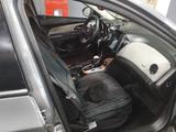 Chevrolet Cruze 2011 года за 3 500 000 тг. в Астана – фото 5
