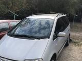 Volkswagen Sharan 2002 годаүшін3 200 000 тг. в Актобе