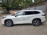 Toyota Highlander 2025 года за 29 500 000 тг. в Алматы – фото 4