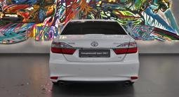 Toyota Camry 2015 года за 13 590 000 тг. в Алматы – фото 5