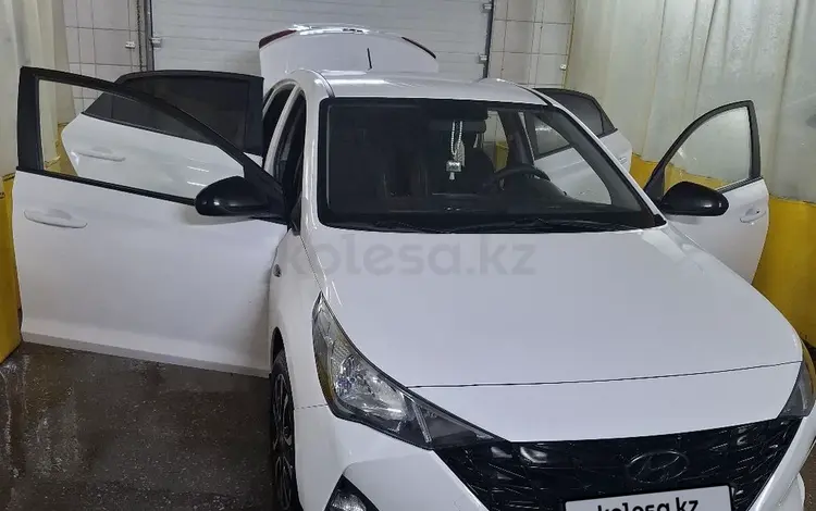 Hyundai Accent 2021 года за 7 900 000 тг. в Усть-Каменогорск