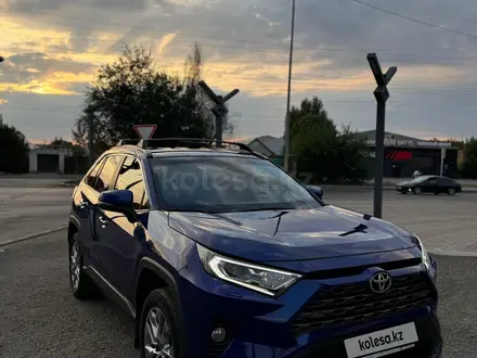 Toyota RAV4 2021 года за 15 000 000 тг. в Актобе – фото 8