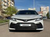 Toyota Camry 2022 года за 14 500 000 тг. в Астана – фото 3