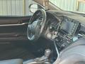 Toyota Camry 2020 года за 10 700 000 тг. в Атырау – фото 12
