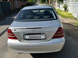 Mercedes-Benz C 320 2003 годаүшін3 750 000 тг. в Алматы – фото 3