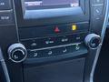Toyota Camry 2014 года за 8 450 000 тг. в Актобе – фото 23